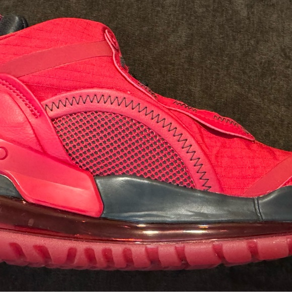 JORDAN AEROSPACE 720
GYM RED/BLACK - Picture 4 of 8